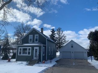 101 S Packer Dr, Francis Creek, WI 54214