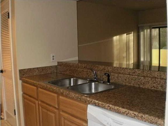 4th image of 3850 Indian Trl APT 106