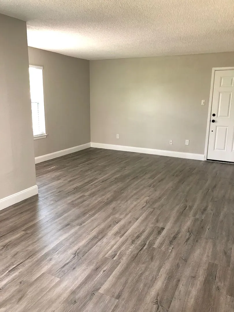 2 Bedroom, 2 Bathroom Condo in Gated Cabana Key Available Now! — Photo 3