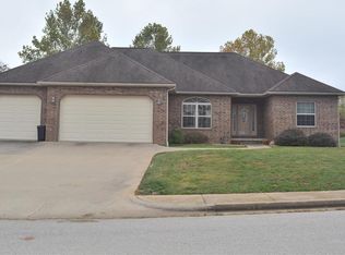 222 April Dr, Saint Robert, MO 65584