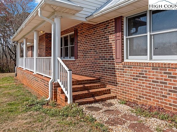 5th image of 120 Skyline Drive