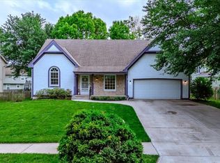 15715 W 80th Ter, Lenexa, KS 66219