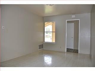 2nd image of 5228 Great Oaks Dr