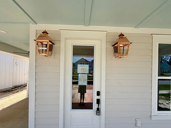 4th image of 776 Blueway Ave