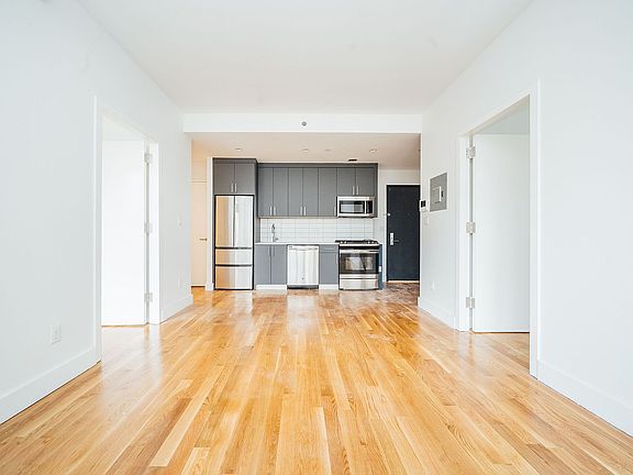 3rd image of 1247 Atlantic Ave Penthouse 4