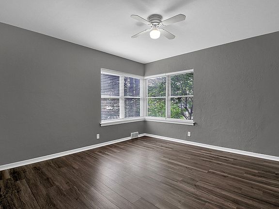 4th image of 8221 Delmar Blvd #1