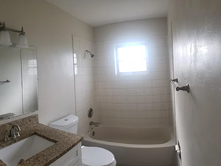 4429 SW 8th Pl #1 — Photo 5
