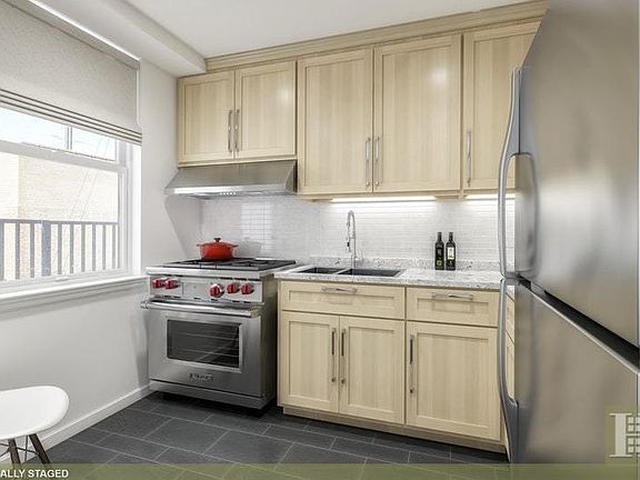 5th image of 100 W 94th St APT 10G