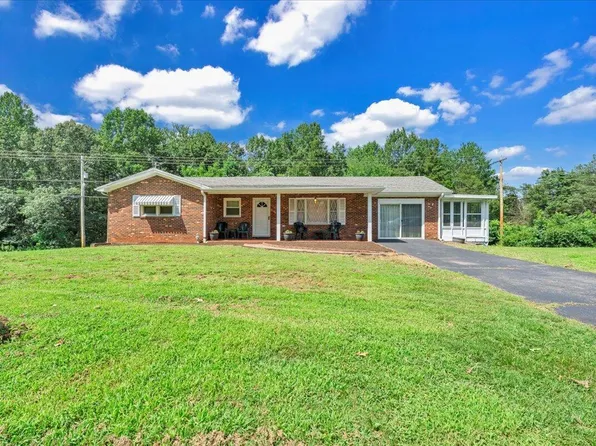 3151 Golden View Rd, Glade Hill, VA 24092