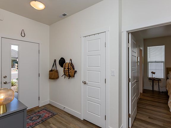 4th image of 1674 Tungsten Way