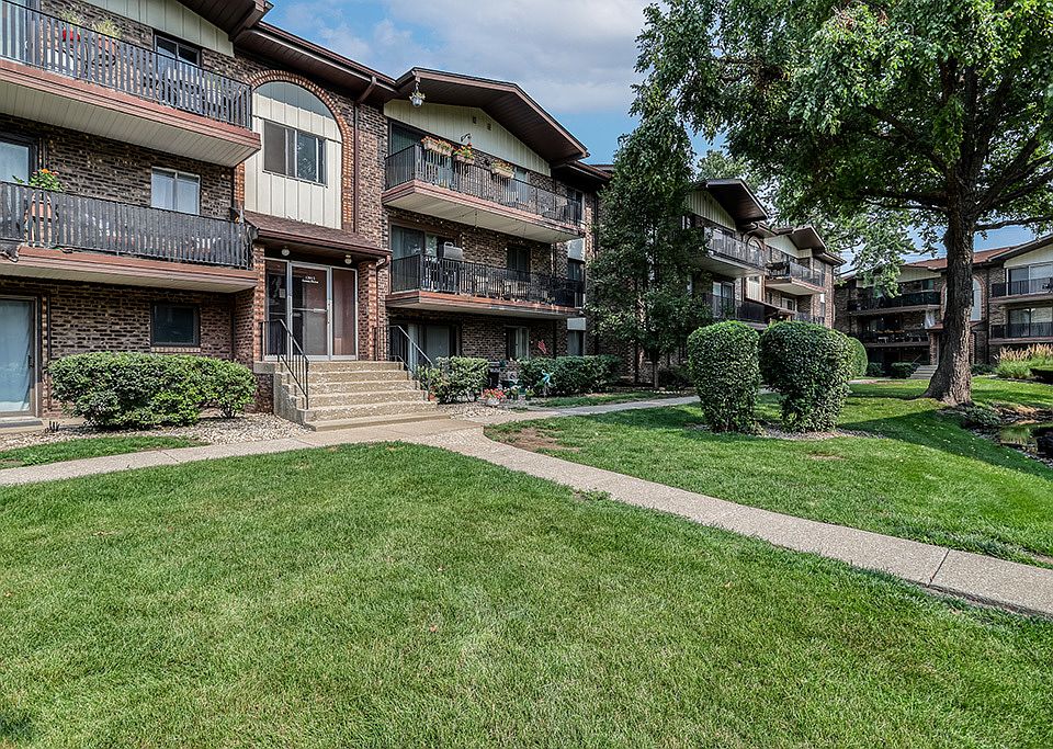1st image of 13913 James Dr APT 1015