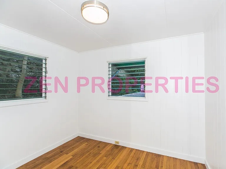 1555 Moani St — Photo 24