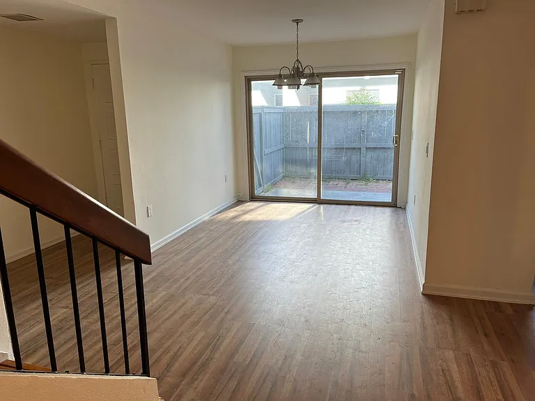 602 Lassen Ln #198 — Photo 7