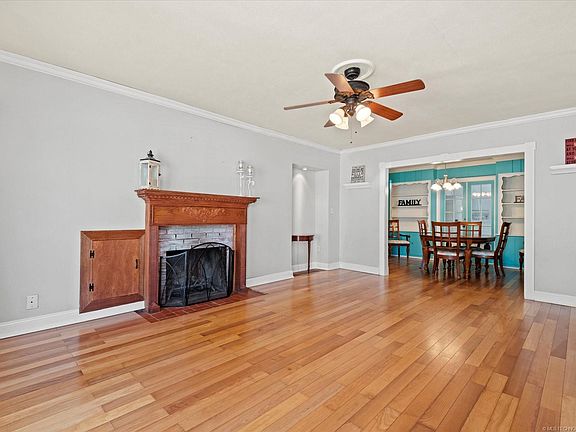 4th image of 2032 S Osage Ave