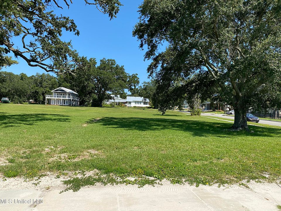 1364 Beach Blvd, Biloxi, MS 39530 Zillow