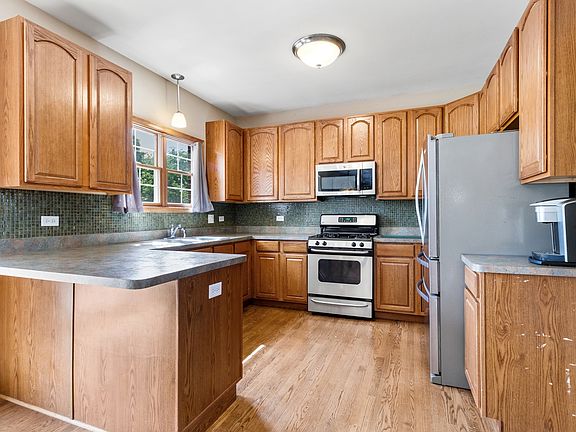 5th image of 16964 Lilac Ln