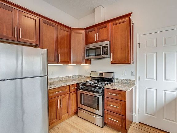 4th image of 103 Park St #D