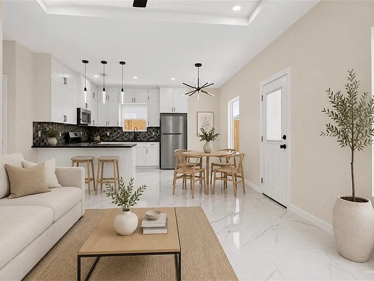 1215 S Woodland Dr #2 — Photo 5