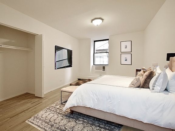4th image of 56 Beaver St APT 704