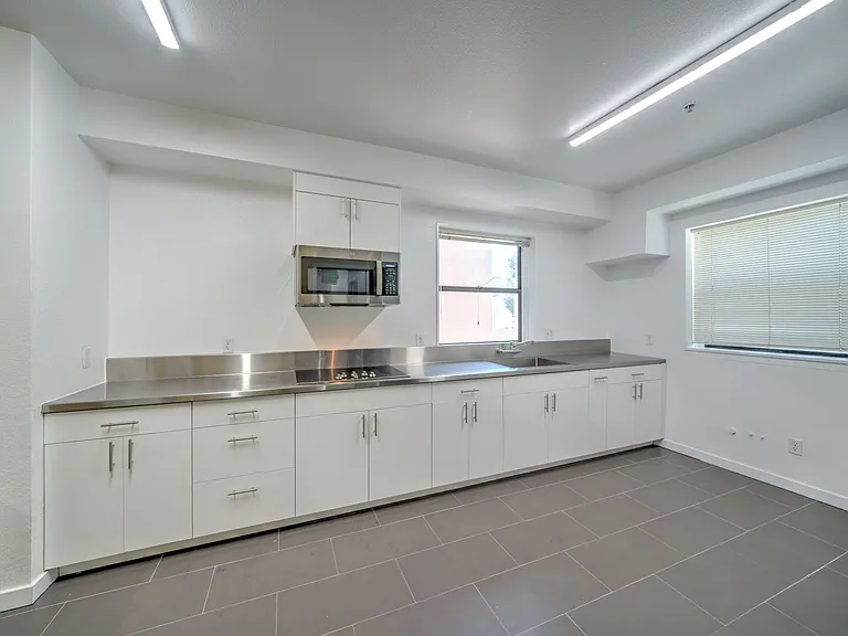 SHARED & PRIVATE Dorm Style Units Available at The Telegraph Commons! 2 blocks from UCB! — Photo 9
