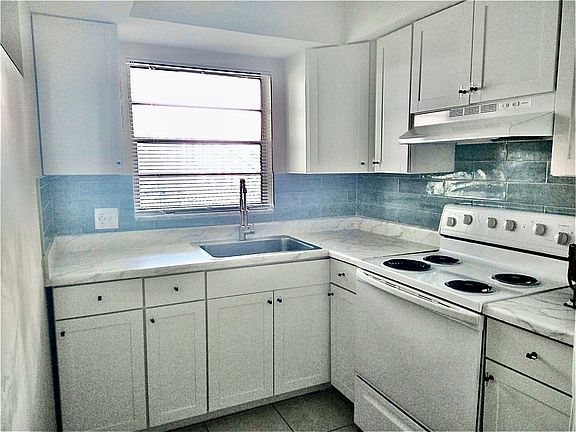 3rd image of 3157 36th St N #6