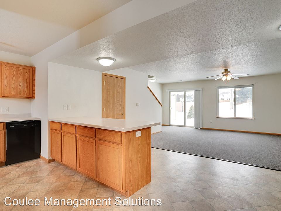 805 Angel Ct Apartments Holmen, WI Zillow