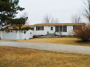 813 E Van Buren St, Lenox, IA 50851