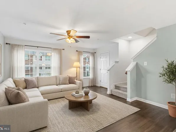 8529 Stansbury Lake Dr, Baltimore, MD 21222