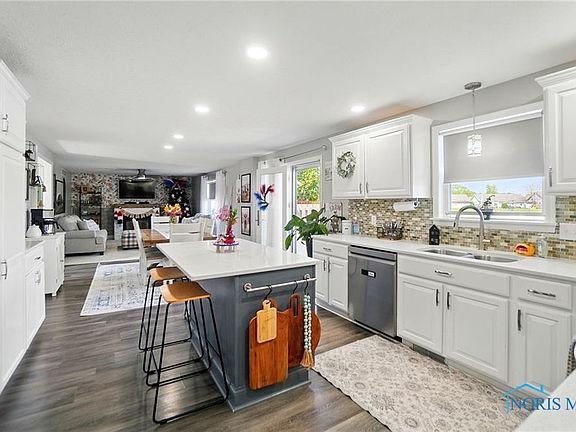 4th image of 1506 Misty Oaks Dr