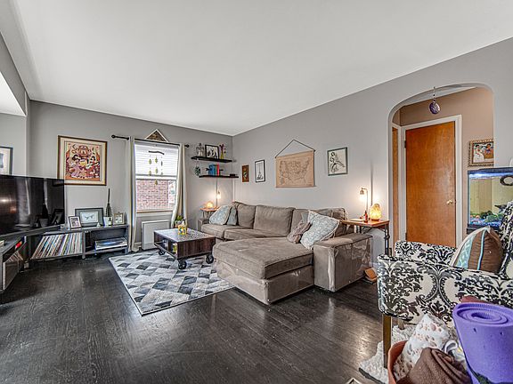 3rd image of 1918 183rd St