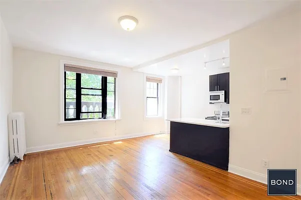 Rented by Bond New York | media 11