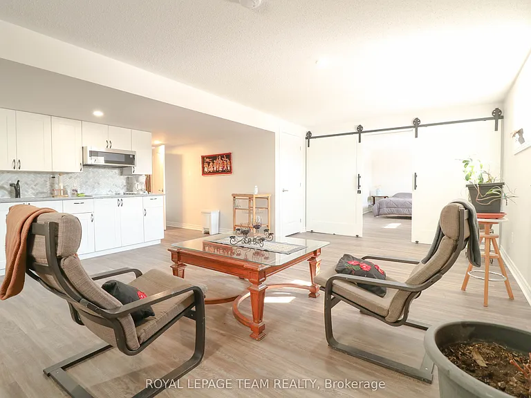 626 Albion Falls Dr — Photo 4