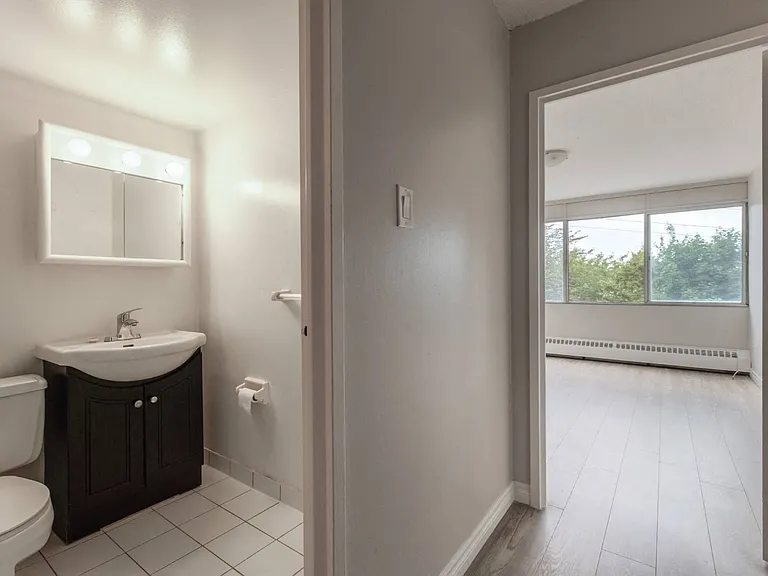 5651 Ogilvie St — Photo 9