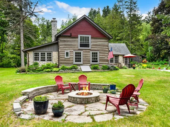 11919 Mink River Rd, Ellison Bay, WI 54210