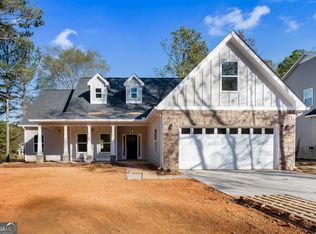 178 Harrison Ln NE, Calhoun, GA 30701