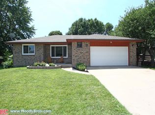 4011 Jersey Cir, Lincoln, NE 68504