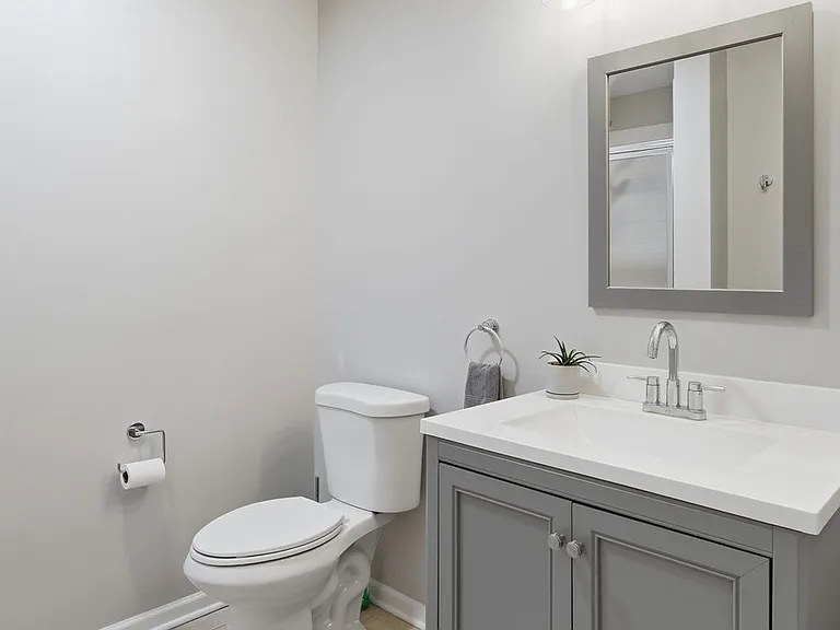 1350 W Fullerton Ave #511 — Photo 13