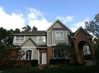 27456 Old Colony St, Farmington Hills, MI 48334