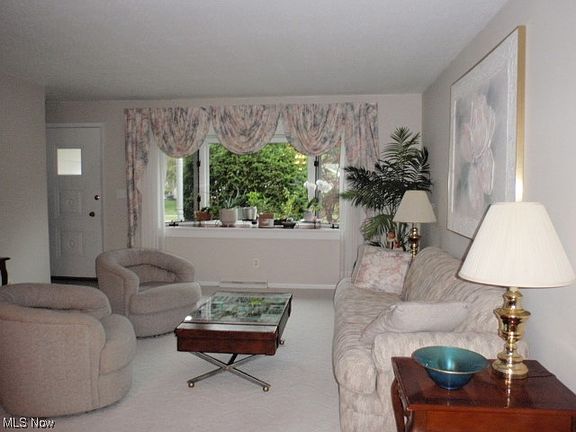 3rd image of 200 Whitman Blvd