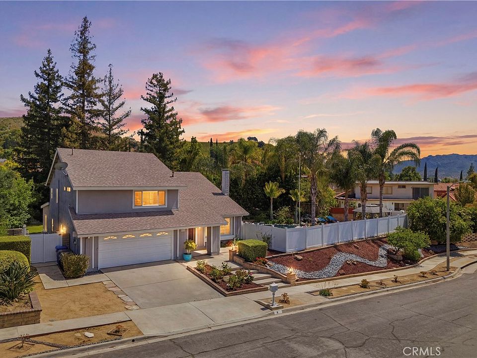 1st image of 6 N Peregrine Cir
