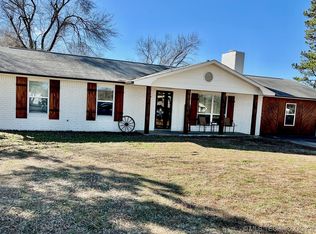 708 E Ferry St, Salina, OK 74365