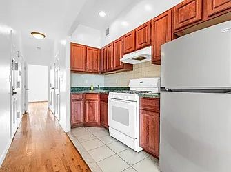 Rented by R New York