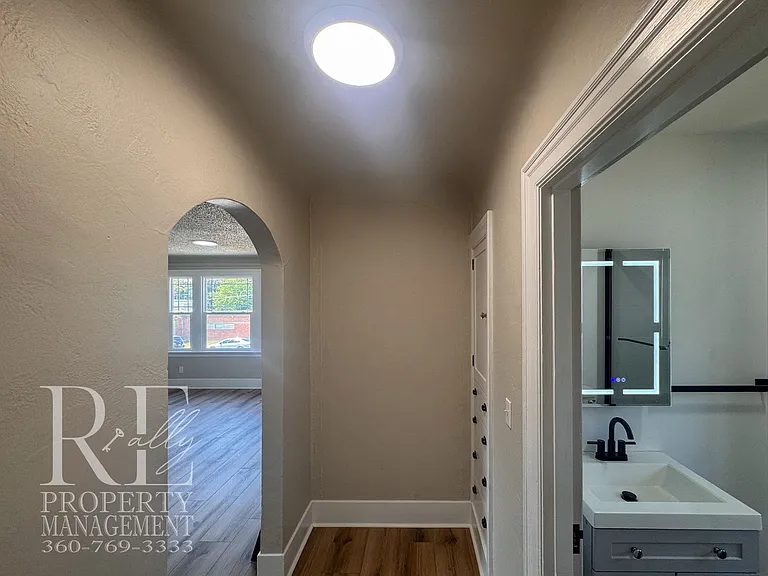 1005 Sidney Ave — Photo 16
