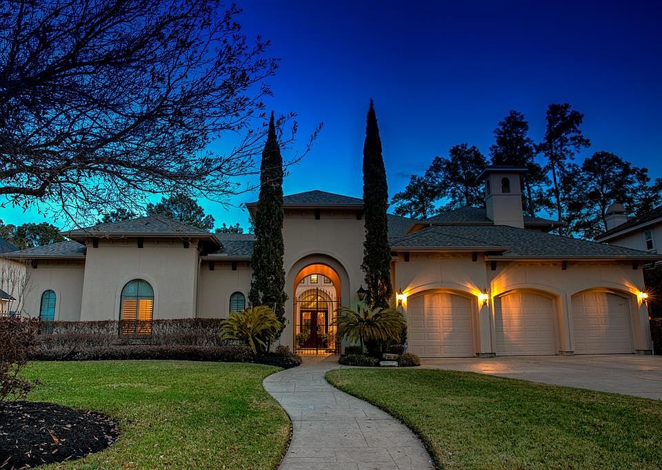 Welcome to 82 Lake Sterling Gate Drive