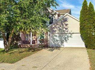 4428 Fallen Apple Ln, Louisville, KY 40218