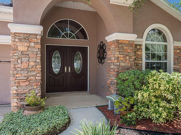 3rd image of 8324 Hedgewood Dr