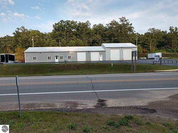2nd image of 7580 Us Highway 131