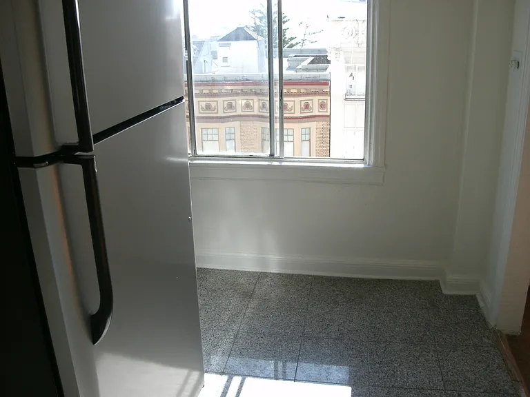 930 Sutter Street — Photo 8