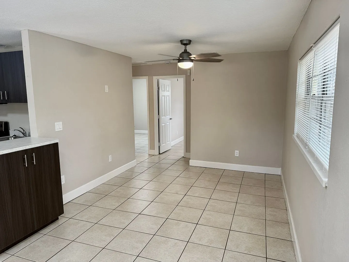 Fully Renovated and Modern 3/1 Available Now! — Photo 4