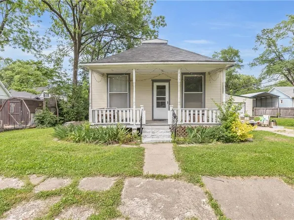 613 W 3rd St, Ottawa, KS 66067